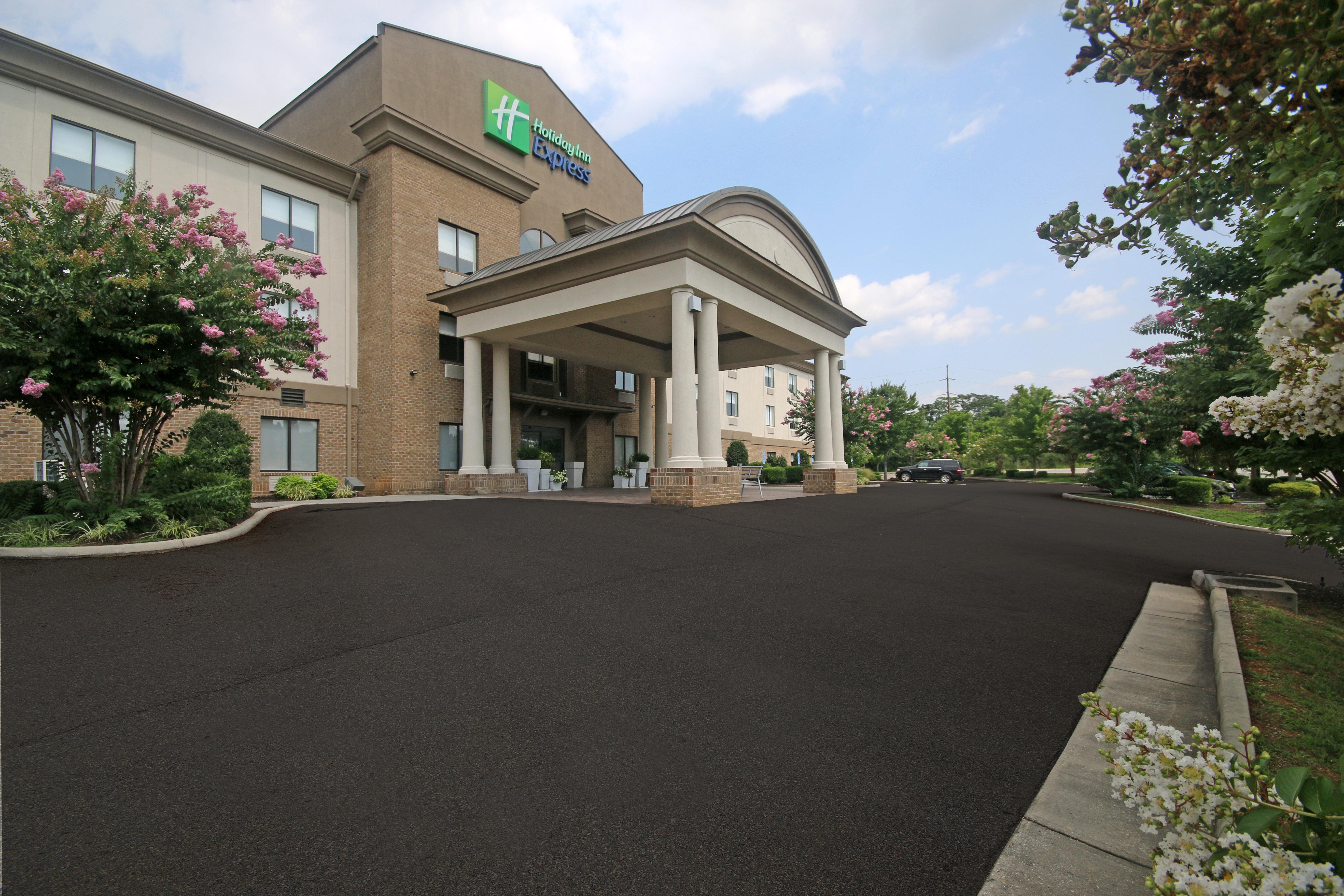 Holiday Inn Express Troutville-Roanoke North, An Ihg Hotel Exterior photo